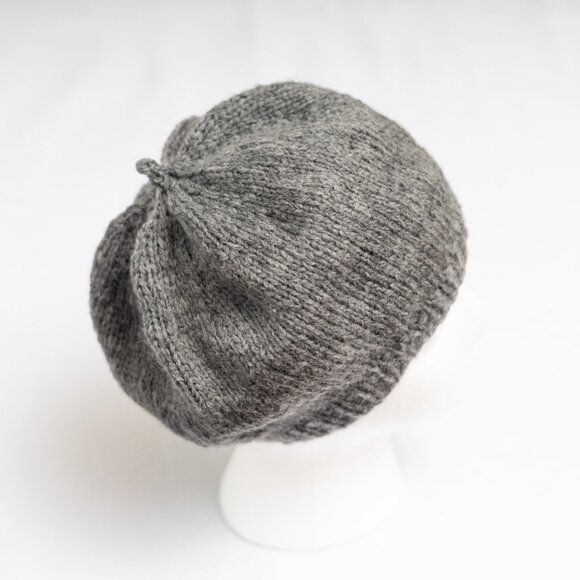 Hand knit Heathered Charcoal Gray French Parisian Beret